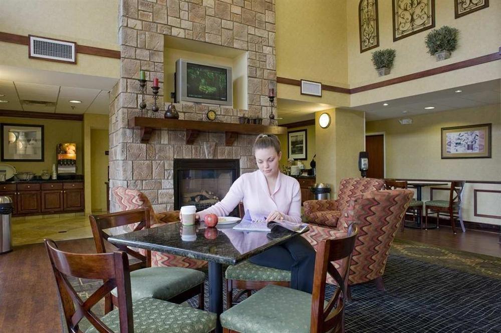Hampton Inn&Suites Nashville-Smyrna Restaurant photo
