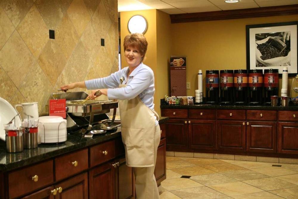 Hampton Inn&Suites Nashville-Smyrna Restaurant photo